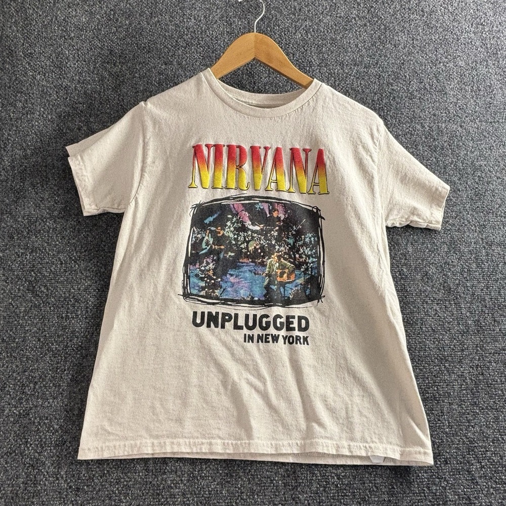 Nirvana 1993 Unplugged in New York Graphic T-Shirt Youth L